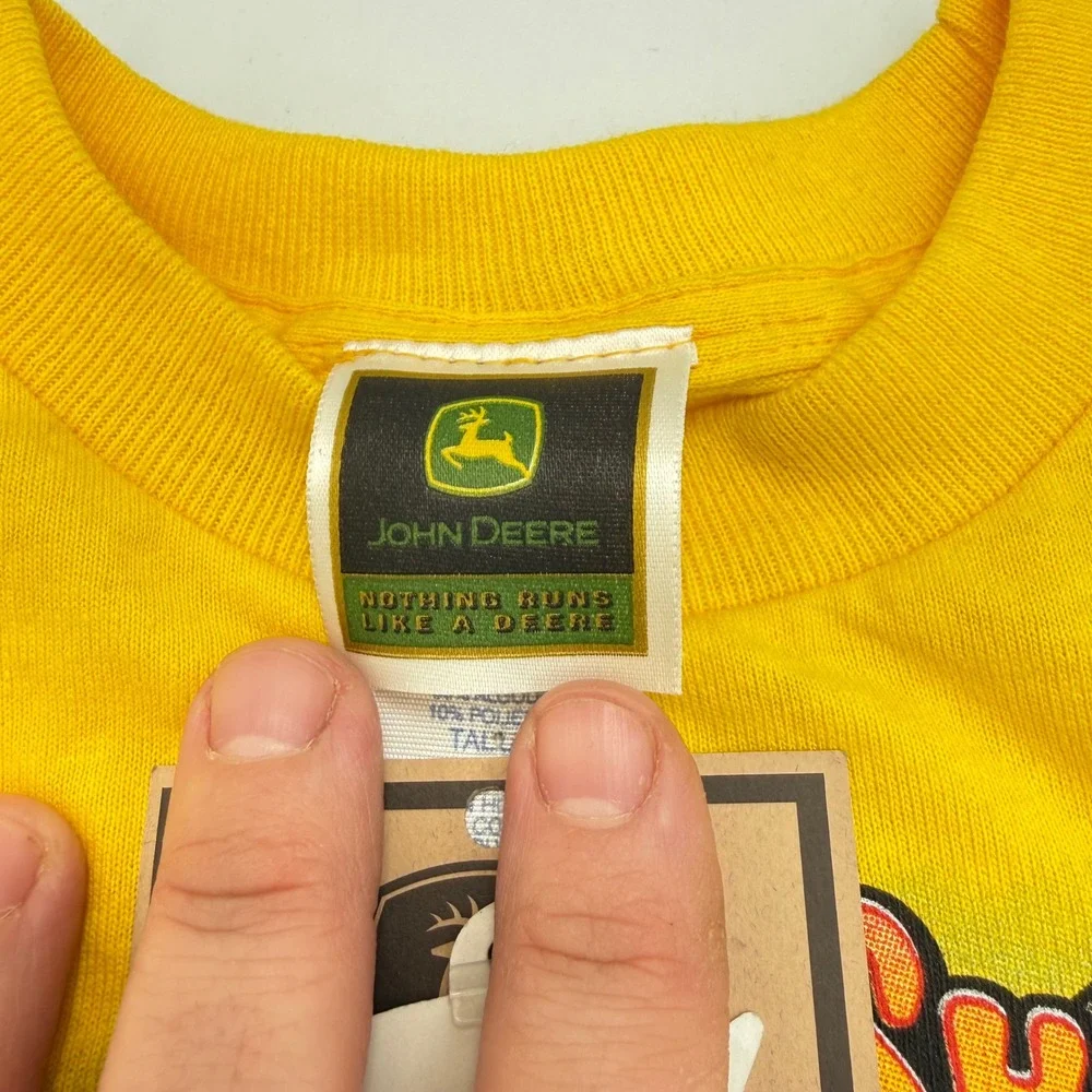John Deere Moo‑vin & Shakin' Farm Graphic‎ Kids Tee Size 2 RC2 Racing Champions